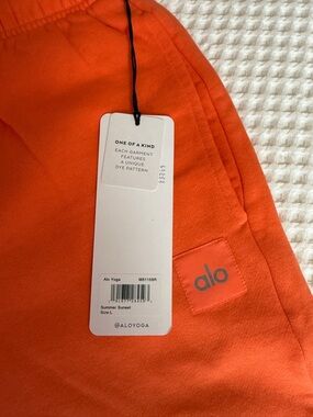 ALO Yoga Sweatpants - Vibrant Ombré Orange, NWT. Straight Leg with pockets.